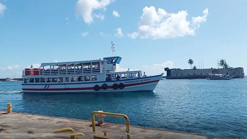 Por conta das chuvas em Salvador e nas ilhas da Baía de Todos-os-Santos, as escunas de turismo não estão operando neste domingo o tradicional "Passeio às Ilhas".