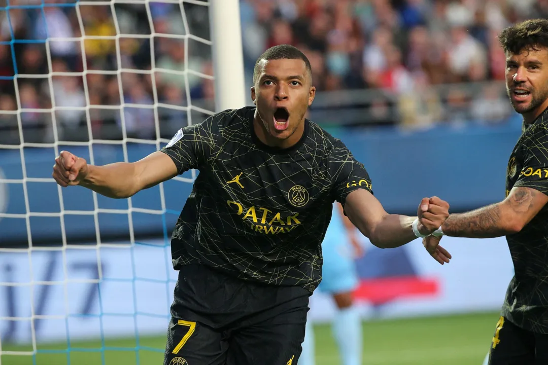Mbappé marca e PSG vence o ameaçado Troyes