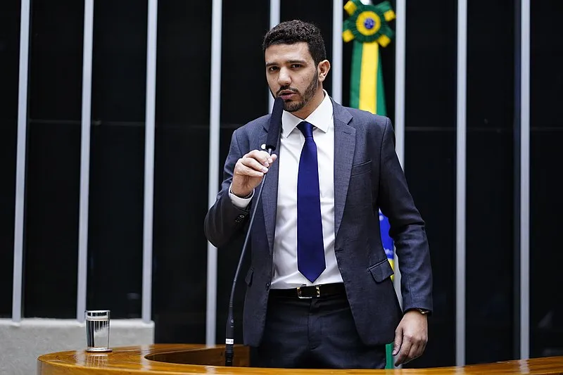 Neto Carletto tomou posse do cargo de deputado federal em fevereiro desse ano