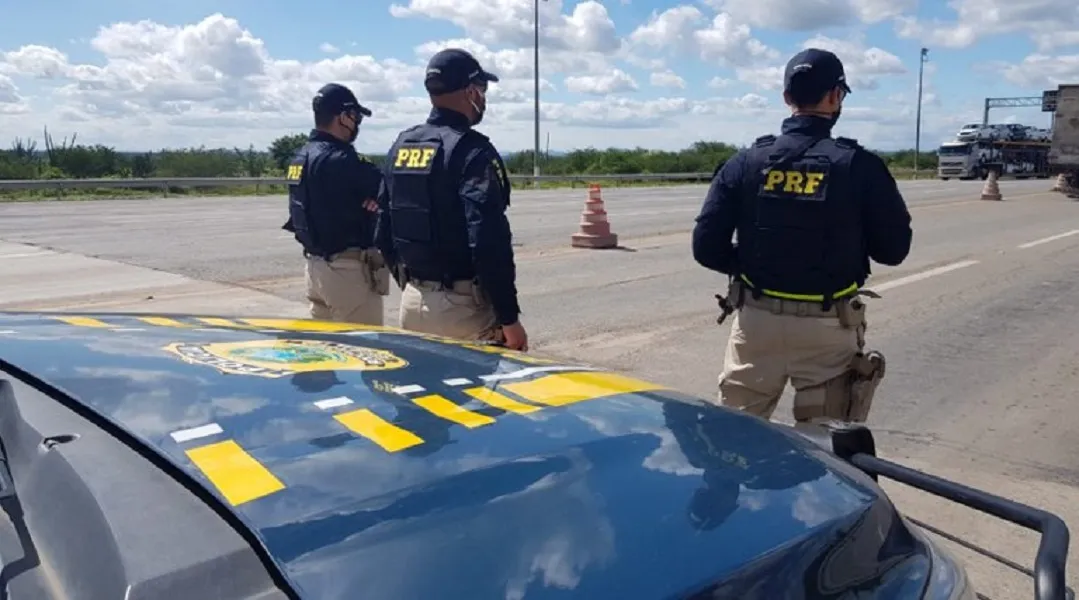 Veículo com os suspeitos foi interceptado na altura do quilômetro 460