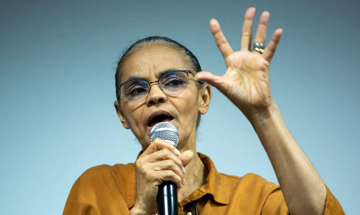 Marina Silva estava internada desde o último sábado