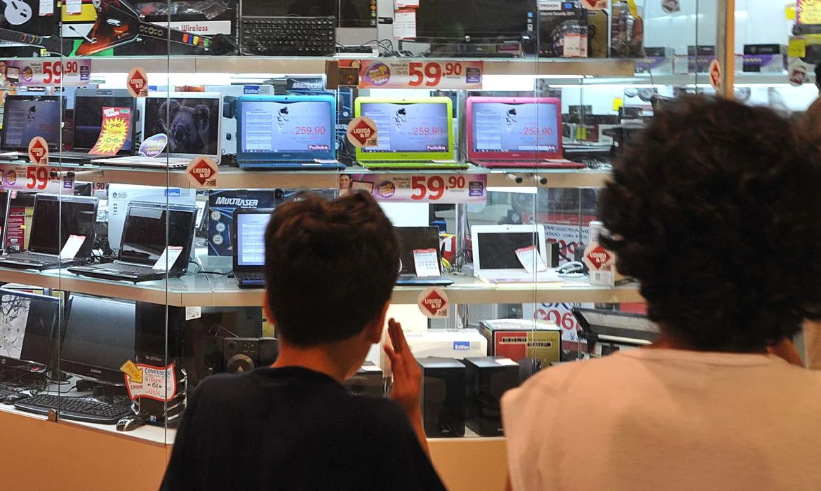 Consumidores terão como acessar serviços do SPC por meio de plataforma online
