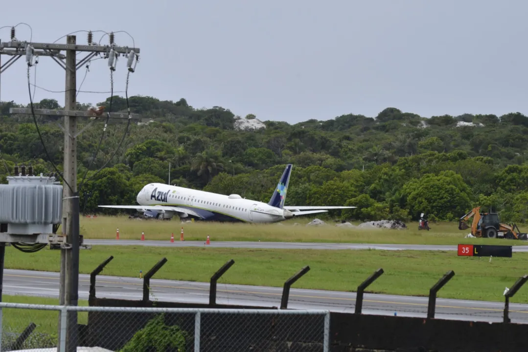 Avião saiu da pista durante aterrissagem na madrugada da última quarta-feira, 10
