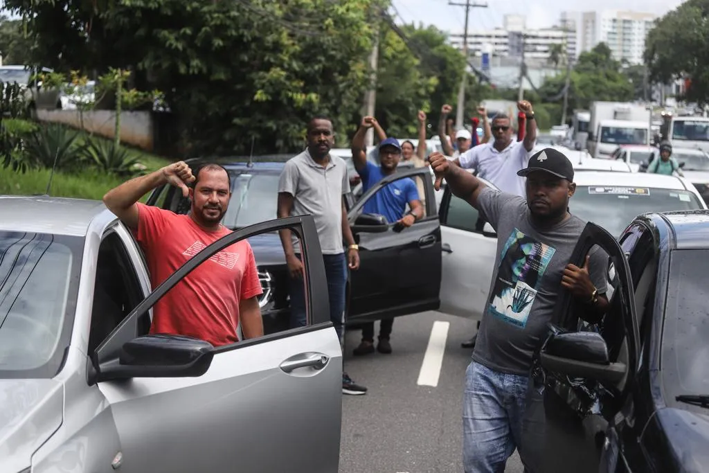 Categoria quer reajuste em tarifas e regulamentação federal