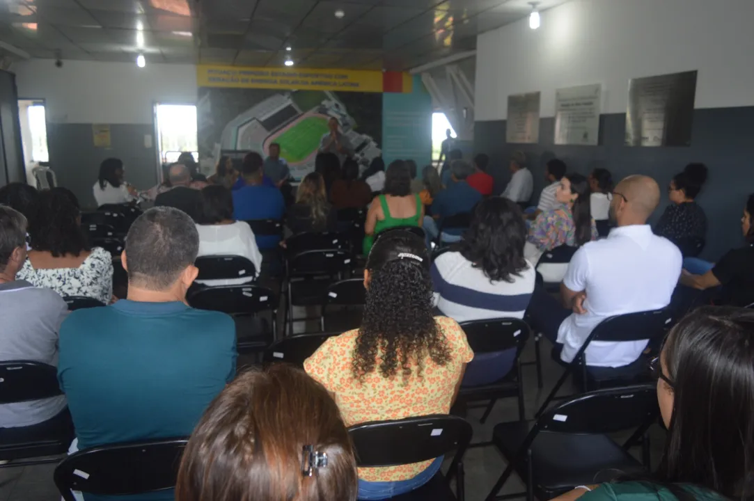 Reunião faz parte de uma série de Encontros quinzenais que ocorrem no Instituto Anísio Teixeira (IAT), sob a coordenação de Nayara Falcão