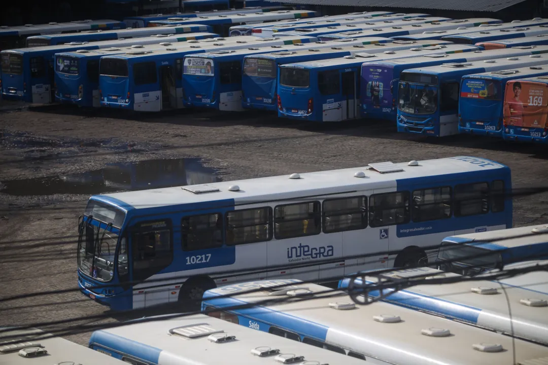 Os ônibus da CSN, que entrou em falência