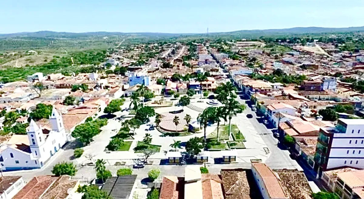 Piritiba, Bahia (Piemonte da Chapada, 320 km de Salvador)