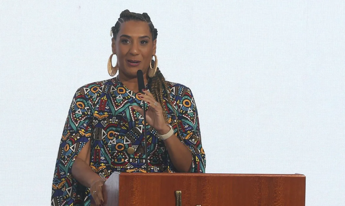 Titular da pasta, a ministra Anielle Franco também saiu em defesa do jogador nas redes sociais