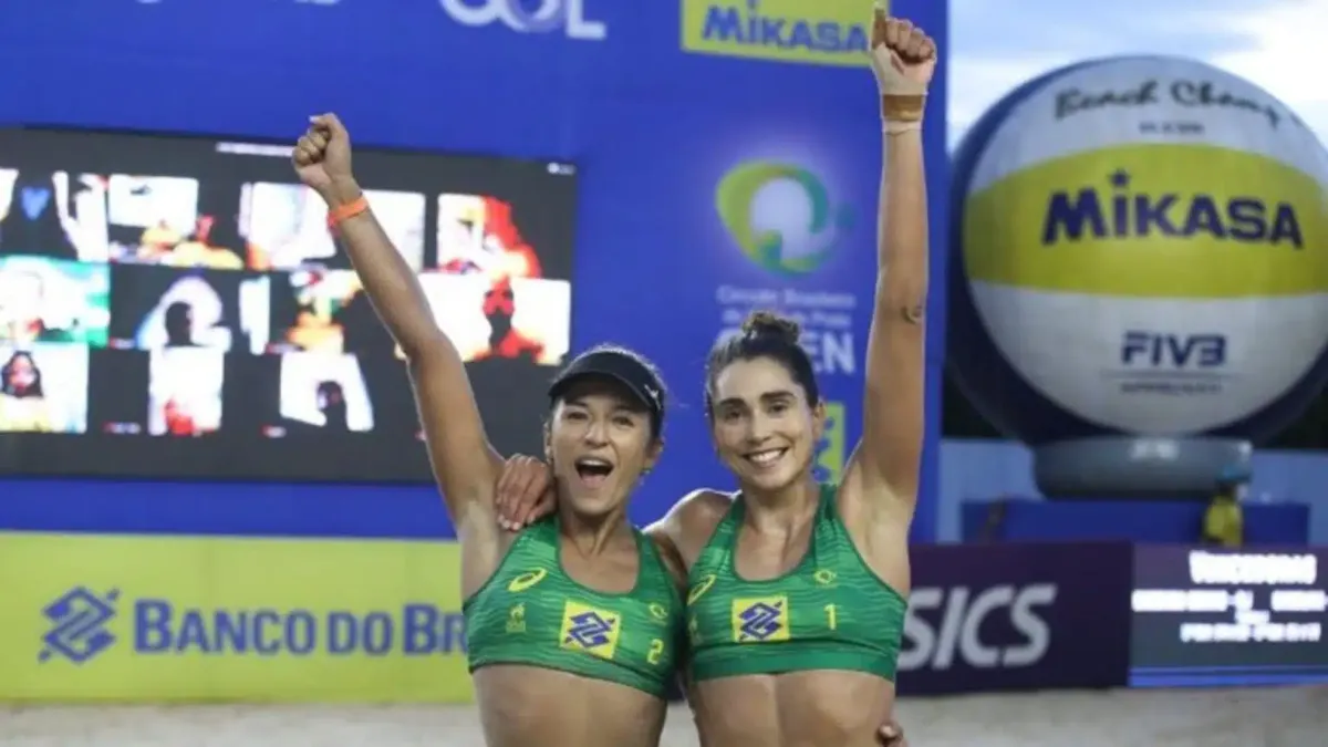 A dupla formada por Bárbara Seixas e Carol Solberg demonstrou sua superioridade ao derrotar as jogadoras paraguaias Erika Mongelos e Michelle Valiente por 2 a 0