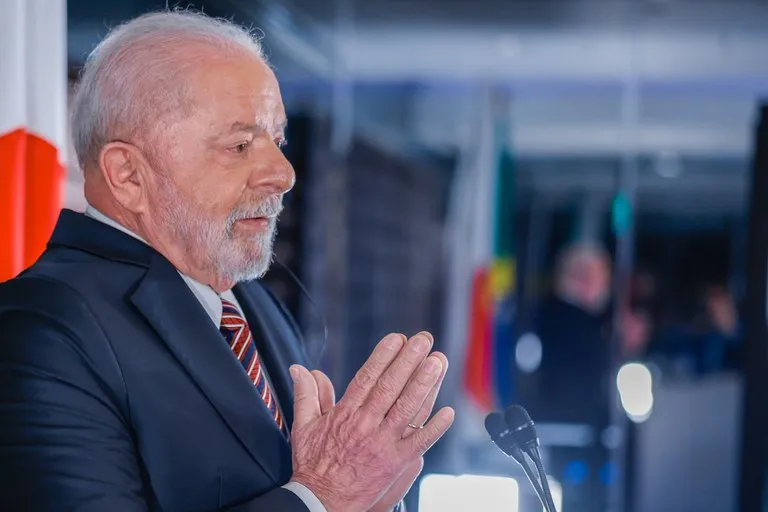 O chefe do Executivo expressou seu apoio à exploração da região pelas comunidades locais, considerando-a como uma maneira de garantir sua subsistência
