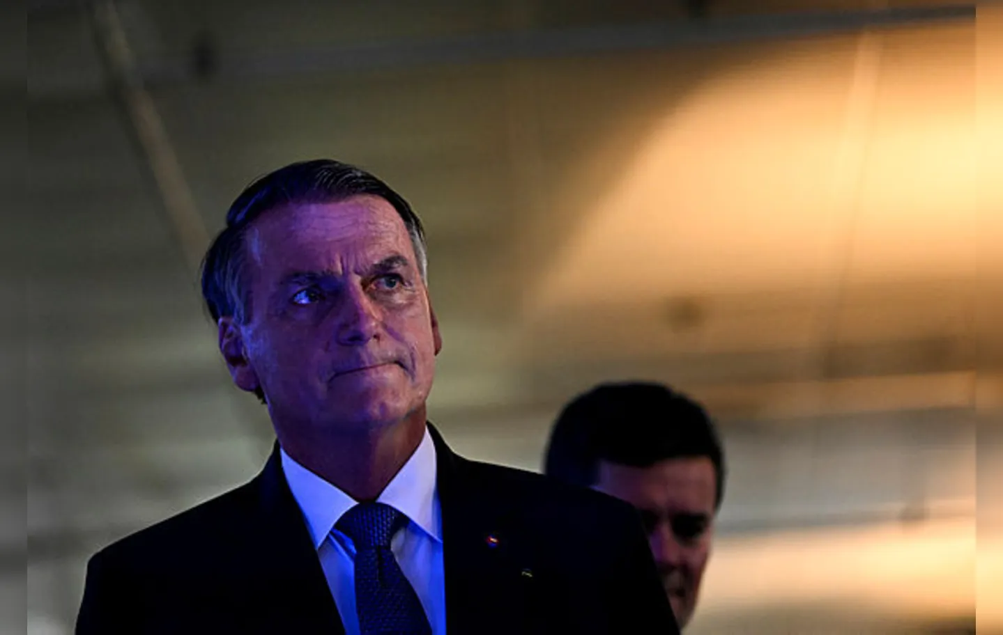 Bolsonaro diz que quer  "voltar à atividade normal"