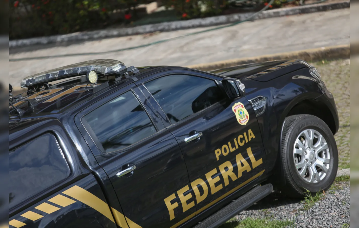 Imagem ilustrativa da imagem PF prende receptador do tráfico de drogas em Feira de Santana
