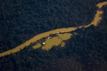 Imagem ilustrativa da imagem Fechamento do espaço aéreo em terra Yanomami é antecipado pelo Governo