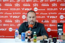 Imagem ilustrativa da imagem Vitória anuncia demissão de Edgard Montemor e reformulação no futebol