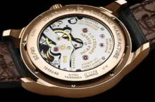 Imagem ilustrativa da imagem Relógio devolvido por Bolsonaro é moldado em ouro e custa R$ 800 mil