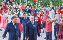 Imagem ilustrativa da imagem Lula se encontra com Xi Jinping em Pequim