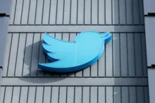 Imagem ilustrativa da imagem Twitter restabelece selo azul para meios de comunicação e celebridades
