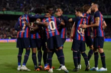 Imagem ilustrativa da imagem Líder Barcelona recebe Osasuna, que já pensa na final da Copa do Rei