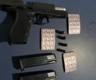 Imagem ilustrativa da imagem PRF apreende arma, munições e anfetamina em Jequié
