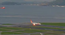 Imagem ilustrativa da imagem Avião pega fogo durante decolagem no Rio e aeroporto é fechado
