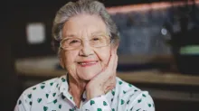 Imagem ilustrativa da imagem Morre a apresentadora Vovó Palmirinha Onofre, aos 91 anos