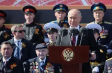Imagem ilustrativa da imagem Putin promete 'vitória' contra a Ucrânia em desfile militar em Moscou