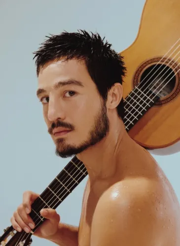 “Daramô” é o seu sexto álbum de estúdio, que faz referência à vontade de estar mais aberto para a troca