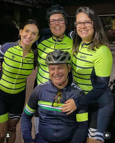 Edilson influenciou as filhas, Carmen e Jéssica e a esposa Soraia