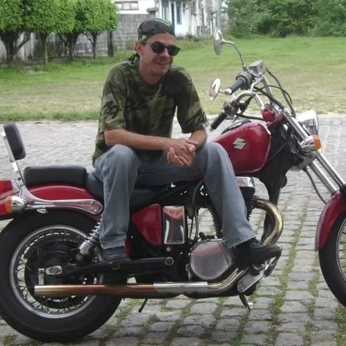 Paixão pela motocicleta uniu o carioca Sylvio Sentirelli e a gaúcha Regina