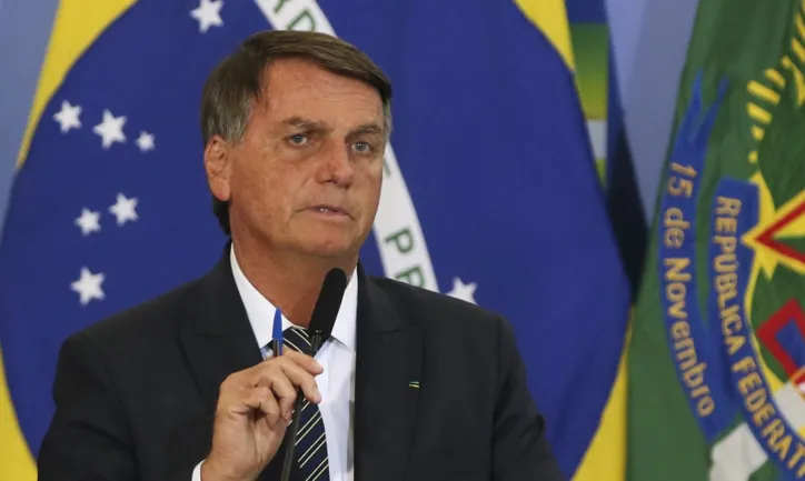 Bolsonaro é investigado pela PF