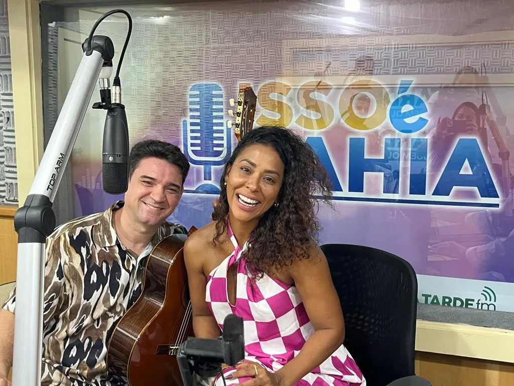 Ana Mametto ao lado do marido e produtor do EP, Yacoce Simões