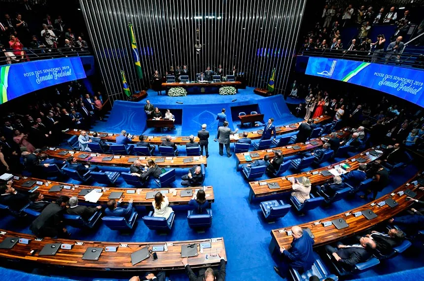Governo Lula busca maioria simples no Senado para aprovar a nova regra fiscal do país