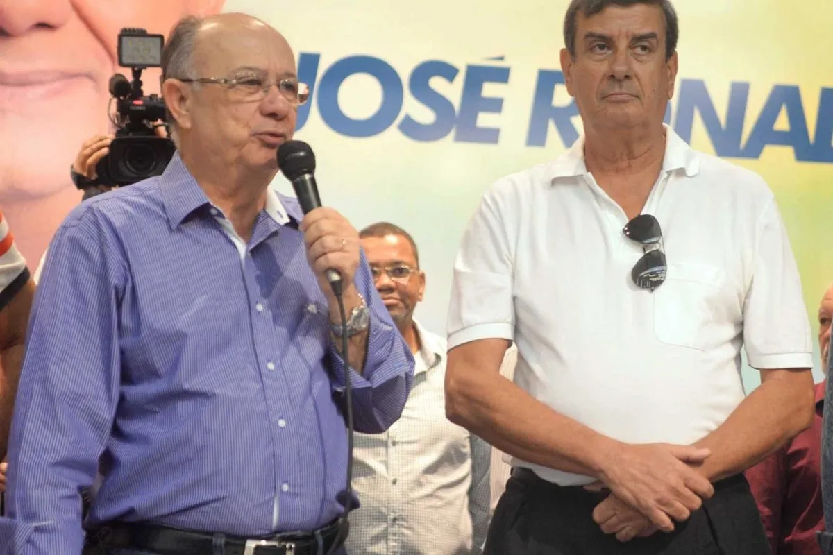 Ex-prefeito de Feira, Zé Ronaldo e o atual, Colbert Martins