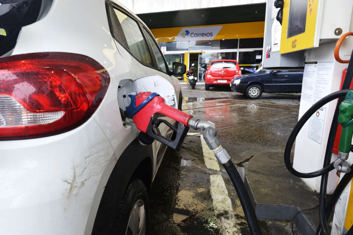 Aumento das vendas de combustíveis e lubrificantes em maio desse ano, na comparação com maio do ano passado, foi de 29,4%