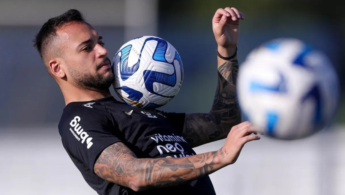Maycon em último treino antes do jogo contra os argentinos