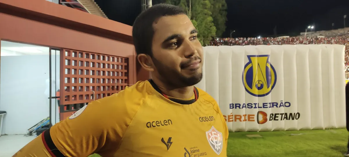 Goleiro Lucas Arcanjo teve atuação destacada no jogo diante do Ceará