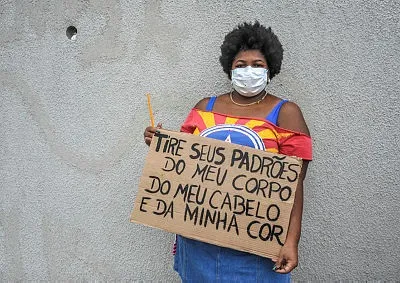 Militante do Movimento " Vai ter gorda", durante protesto em Ondina, no início de 2022 para que fosse criado o Dia Municipal de Combate a Gordofobia
