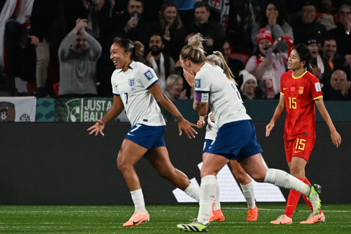 Inglaterra comemora goleada diante da China