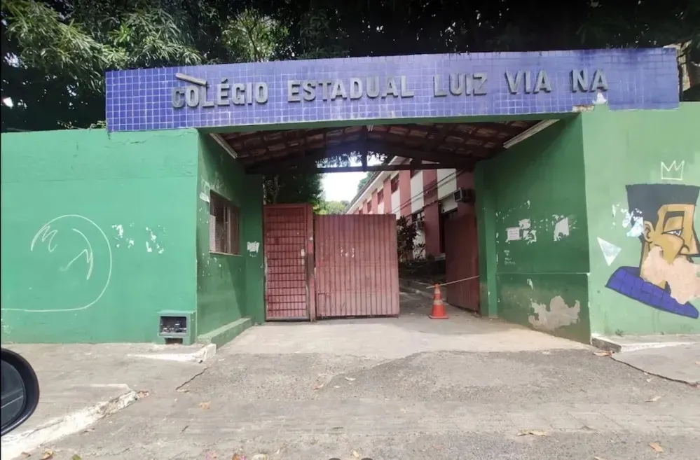 Professores fazem paralisação por segurança no Colégio Estadual Luiz Viana Filho