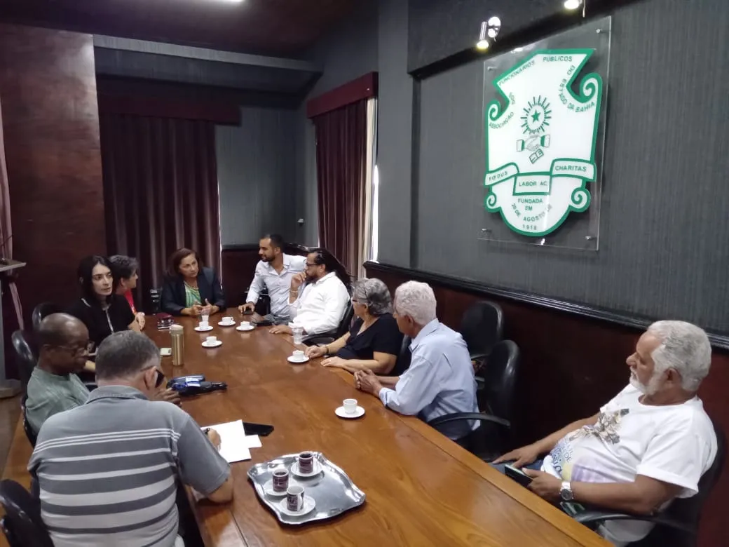 Socorro Brito participou de reunião com representantes de sindicatos do funcionalismo público baiano
