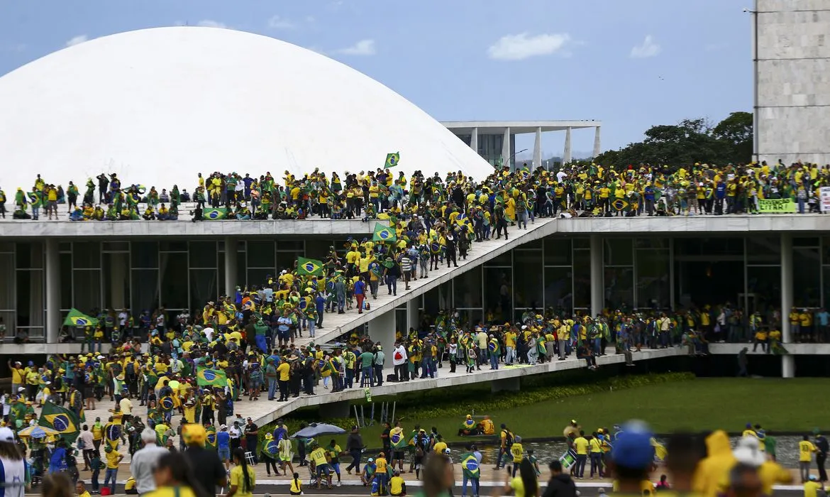 Em 8 de janeiro, os apoiadores de Bolsonaro invadiram Congresso, STF e Palácio do Planalto