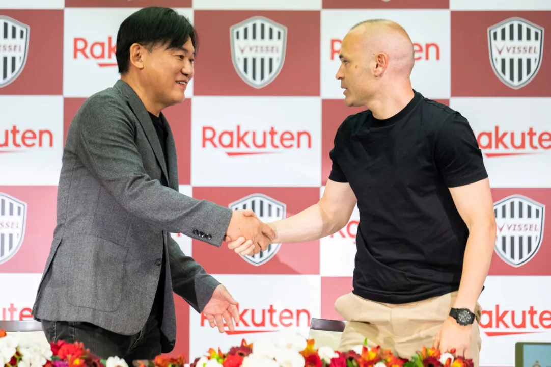 Astro espanhol se despede de clube japonês