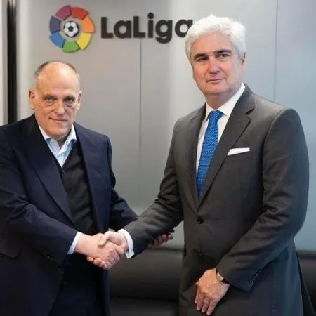 Presidente da La Liga e embaixador brasileiro se encontram