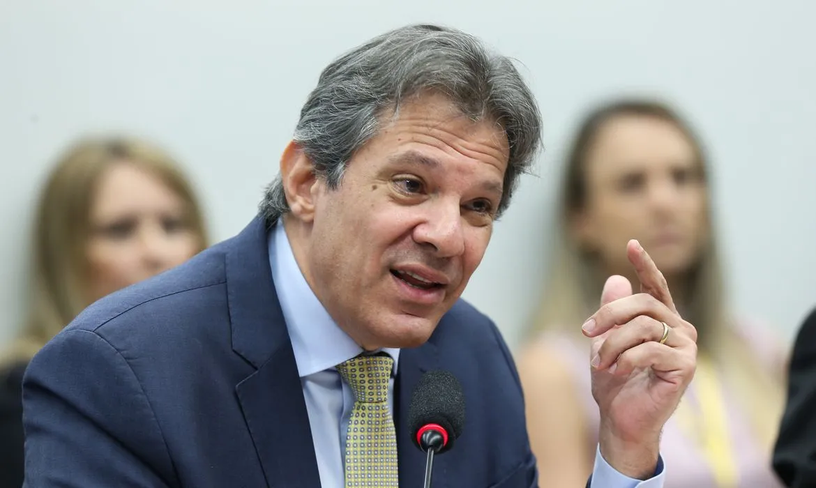 Fernando Haddad, disse que, no futuro, com a queda da taxa de juros o financiamento para a compra de veículos será retomado