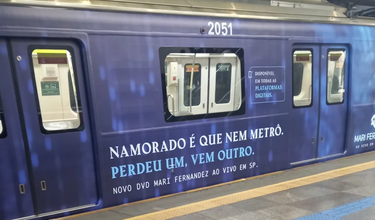 Material  publicitário em Metrô de Salvador