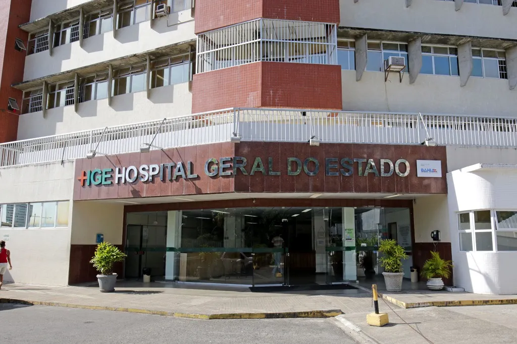 Menina estava internada no Hospital Geral do Estado