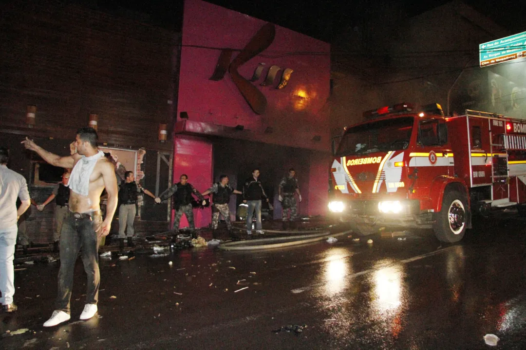 Incêndio na Boate Kiss, ocorrido em 2013, em Santa Maria (RS), deixou 242 mortos e mais de 600 feridos