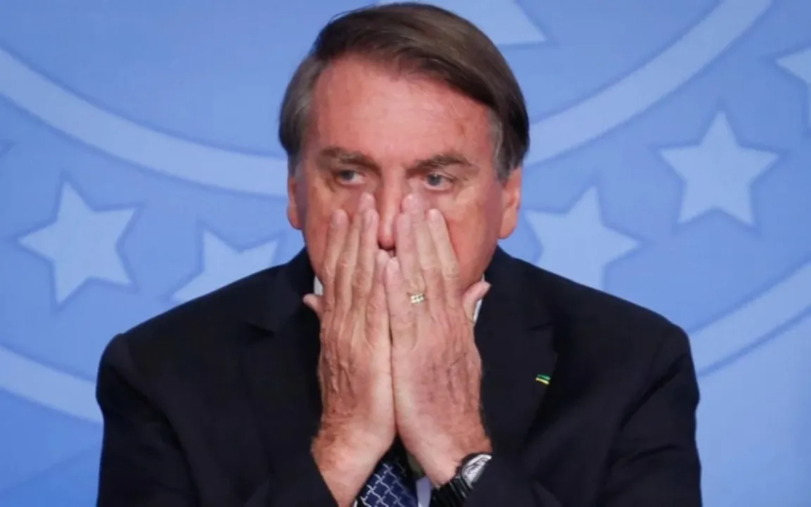 De acordo com Bolsonaro, atuação como cabo eleitoral vai ser necessária, já que não há candidatos na oposição com cacife politico para enfrentar presidente Luiz Inácio Lula da Silva (PT)