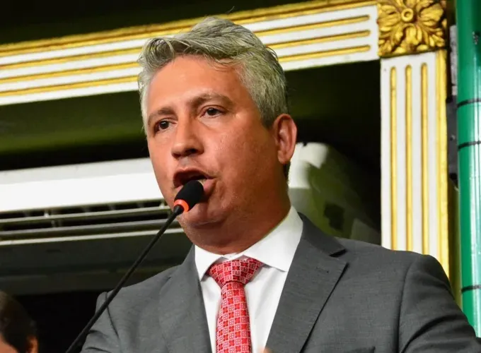Imagem ilustrativa da imagem Carballal tem anuência da Câmara para decidir sobre licença do mandato
