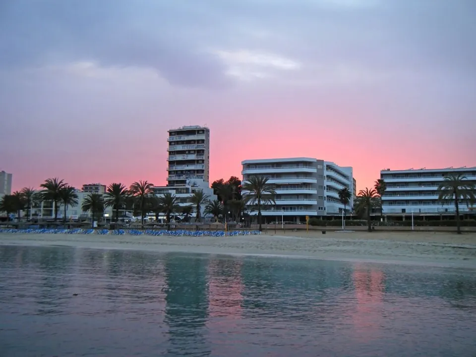 Fatos teriam ocorrido "na segunda-feira de madrugada em um hotel em Magaluf